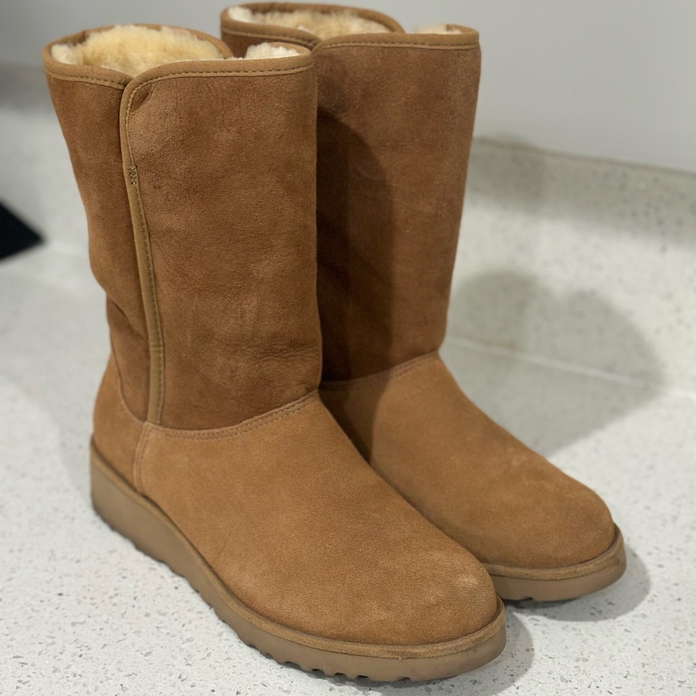 Amie Ugg Boots in Chestnut 🌰